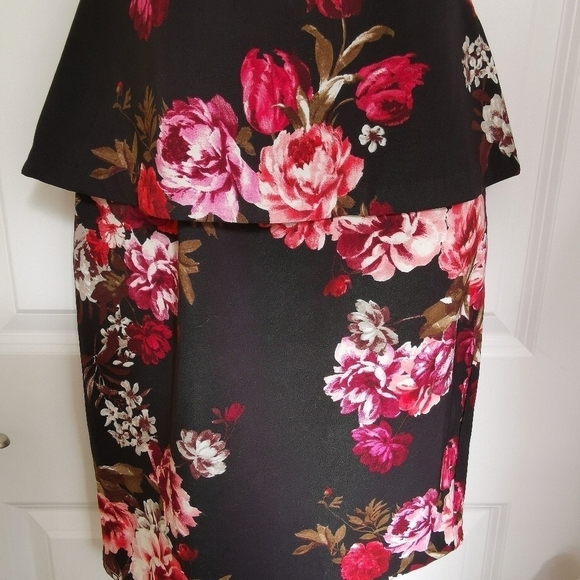 RICKI'S Red roses Dress cap sleeve peplum waist size small - Picture 3 of 11